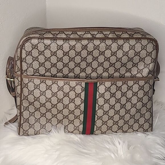 💯 Authentic Gucci Handbag with Cherryline 🍀 - Picture 12 of 13